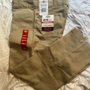 NWT Dickies Men's Khaki Flex Original Fit Chinos